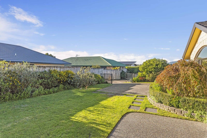 116 Regent Drive, Paraparaumu Beach, Paraparaumu - Carousel 2