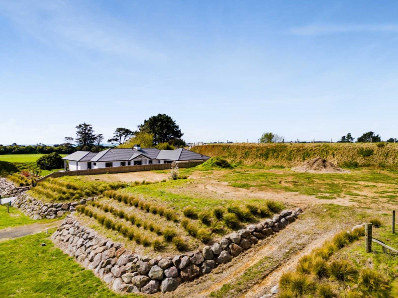 133 Smart Road, Glen Avon, New Plymouth - Carousel 2