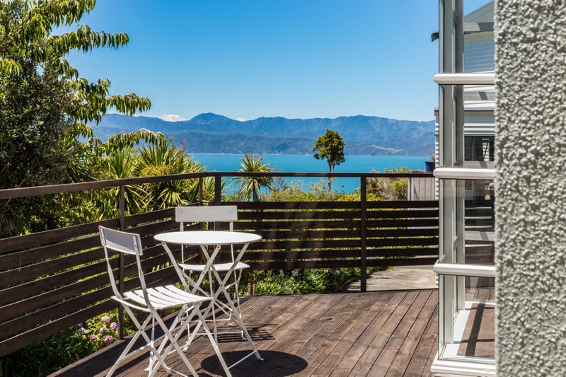 17 Waru Street, Khandallah, Wellington - Carousel 2