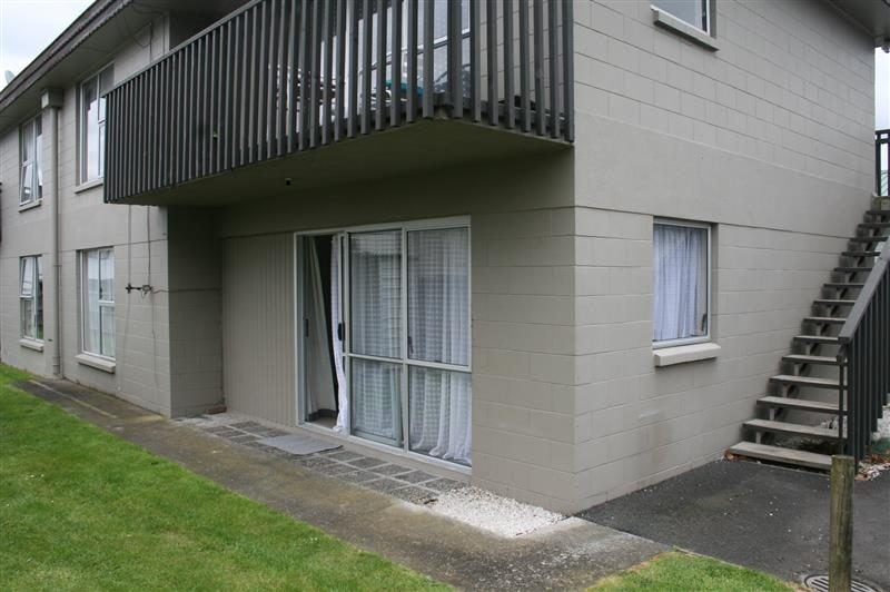 2C Tralee Place, Hillcrest, Hamilton - Carousel 1