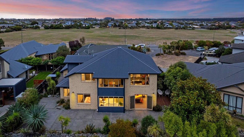 568 Bower Avenue, Parklands, Christchurch - Carousel 2