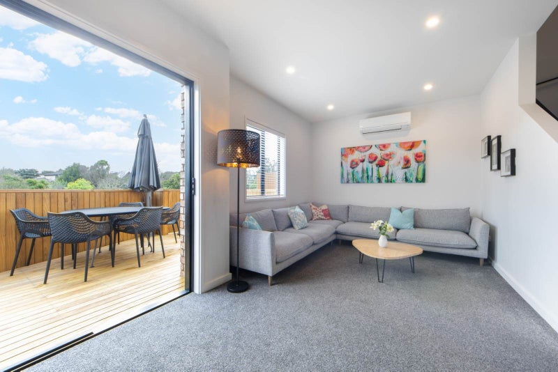 13 Tamora Lane, Avondale, Auckland - Carousel 2