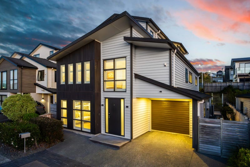 6 Turutu Place, Long Bay, Auckland - Carousel 1