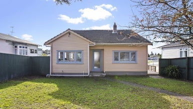 3175 Great North Road, New Lynn, Auckland - Carousel 1