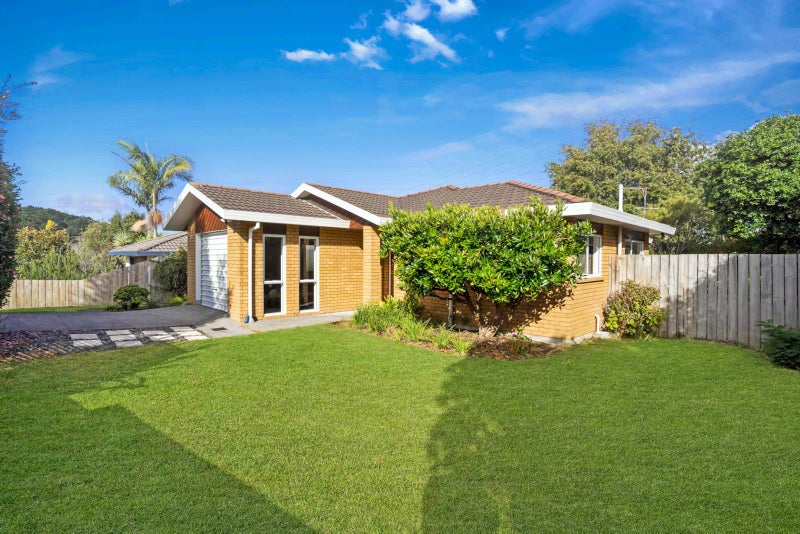 7 Stanford Street, Albany, Auckland - Carousel 1