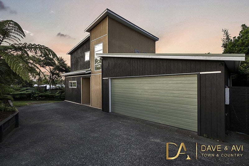 43 Mcentee Road, Waitakere, Auckland - Carousel 1