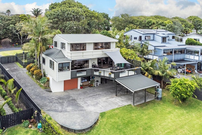 22 Hollyford Drive, Clover Park, Auckland - Carousel 1