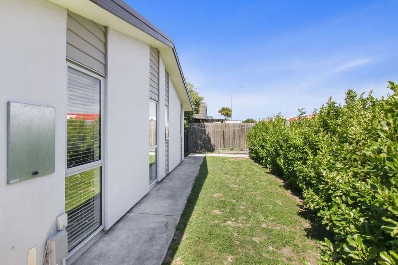 1/80 North Avon Road, Richmond, Christchurch - Carousel 2
