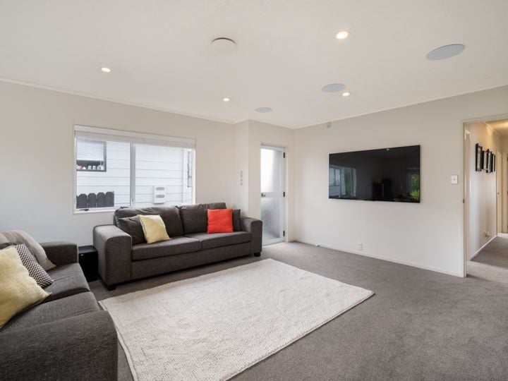 139 Botany Road, Botany Downs, Auckland - Carousel 2