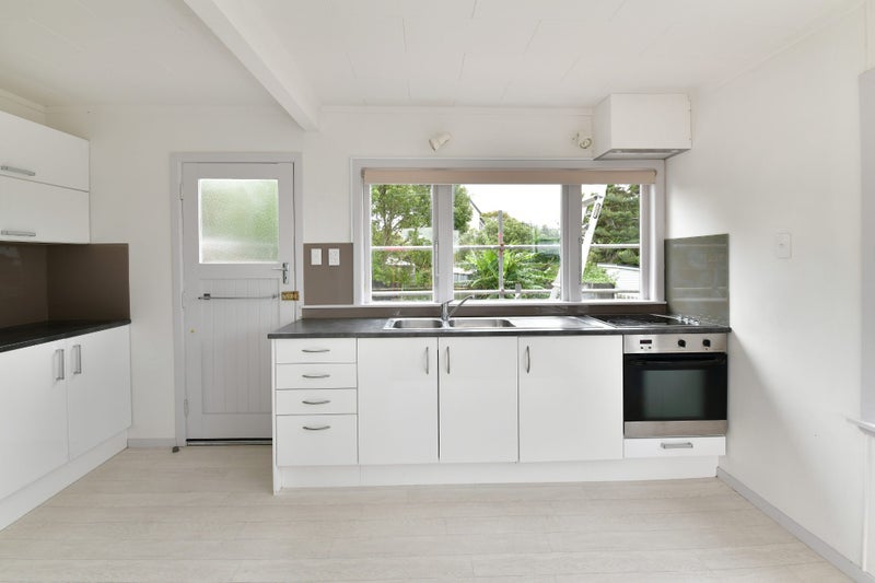 36 D'Oyly Drive, Stanmore Bay, Whangaparaoa - Carousel 2