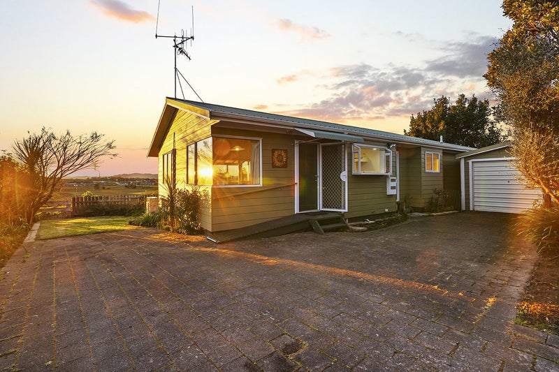 16C Baverstock Road, Nawton, Hamilton - Carousel 2