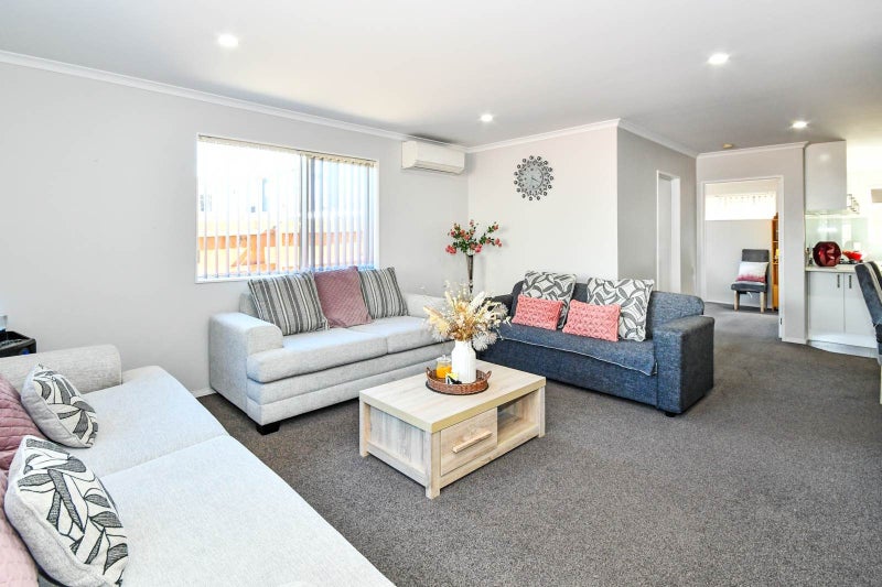 21 Hayward Road, Papatoetoe, Auckland - Carousel 2