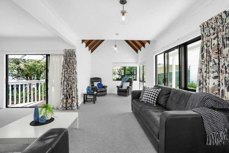 19A Colin Grove, Hutt Central, Lower Hutt - Carousel 2