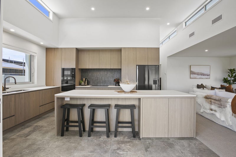 63A Mangorei Road, Strandon, New Plymouth - Carousel 2