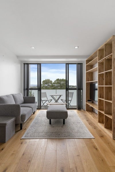 1E/17 Blake Street, Ponsonby, Auckland - Carousel 2