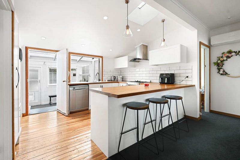 33 Claude Street, Fairfield, Hamilton - Carousel 2