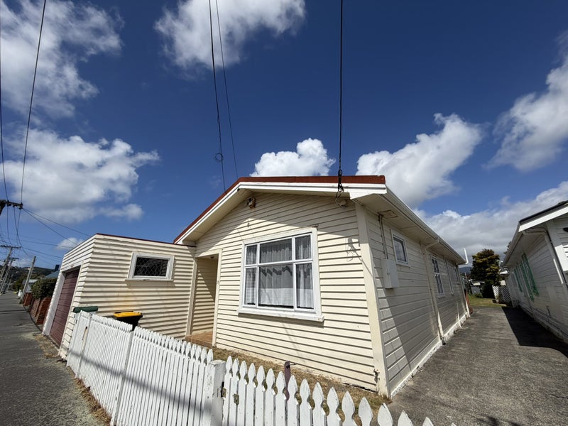 39 Argentine Avenue, Miramar, Wellington - Carousel 1