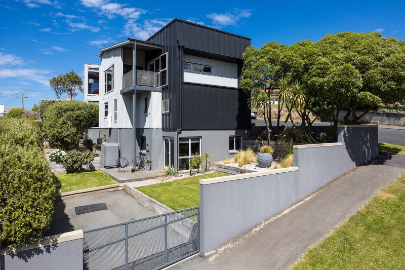 109 Norfolk Street, Saint Clair, Dunedin - Carousel 1