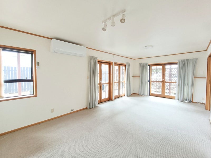 18 Rangiatea Road, Epsom, Auckland - Carousel 2