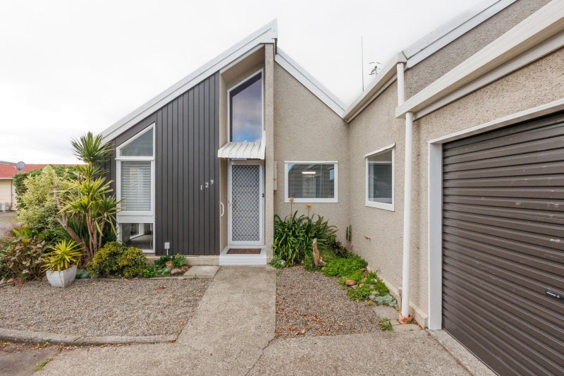 129 Albert Street, Terrace End, Palmerston North - Carousel 2