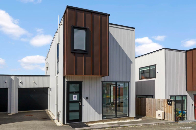 14 Waihou Crescent, Albany Heights, Auckland - Carousel 1