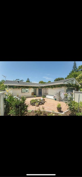 30 Saddleback Rise, Murrays Bay, Auckland - Carousel 1