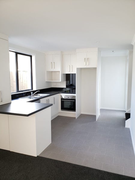 2/12 Beaumont Street, Hamilton East, Hamilton - Carousel 1