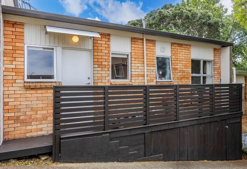 2/30 Don Croot Street, Western Springs, Auckland - Carousel 1