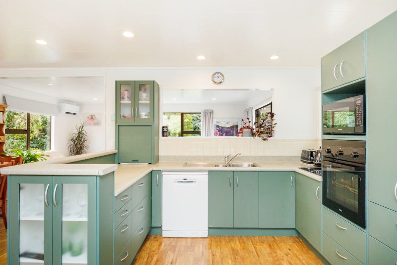 23 Eyre Road, Linton, Palmerston North - Carousel 2