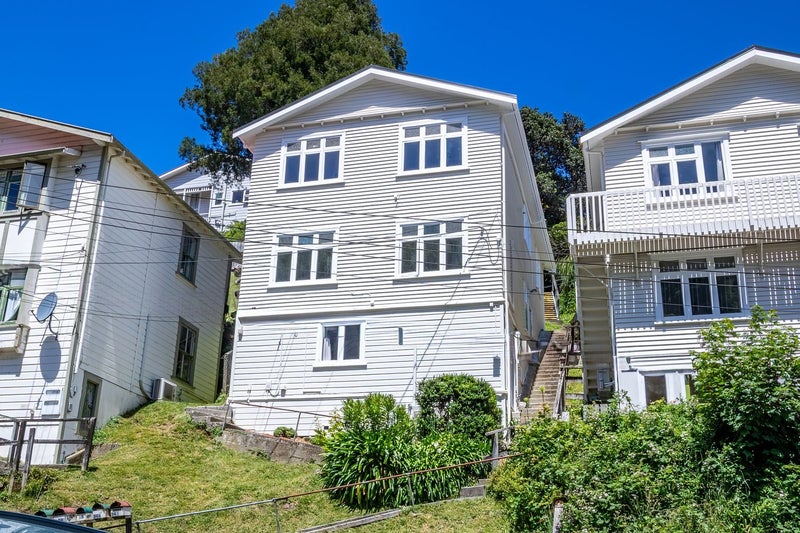 36 Adams Terrace, Aro Valley, Wellington - Carousel 1
