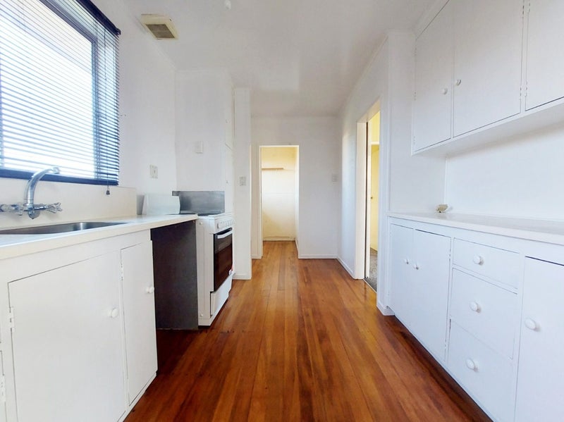 3 Pamela Place, Deanwell, Hamilton - Carousel 2