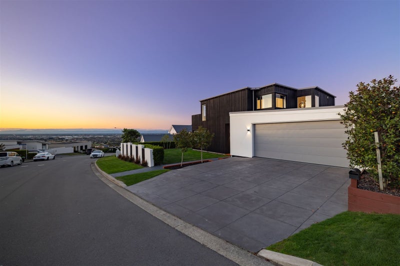 121 Penruddock Rise, Westmorland, Christchurch - Carousel 2