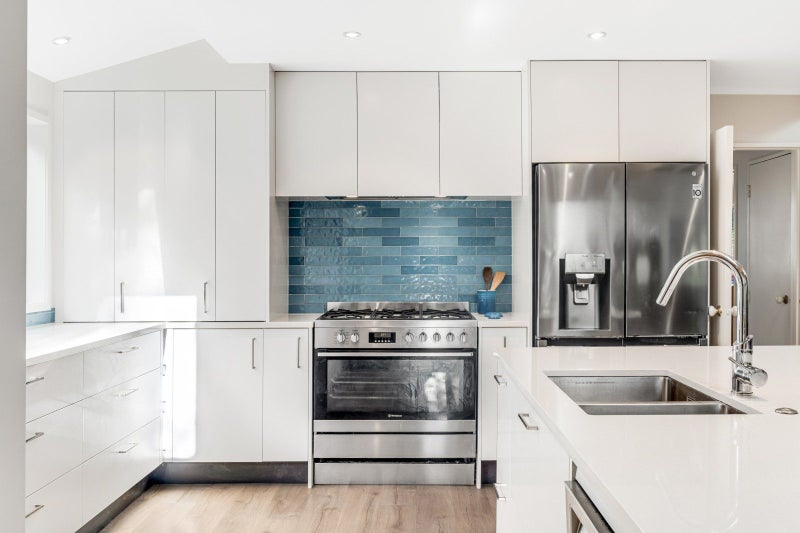 92A Beach Road, Mellons Bay, Auckland - Carousel 2