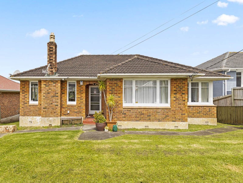54 Hutchinson Avenue, New Lynn, Auckland - Carousel 1