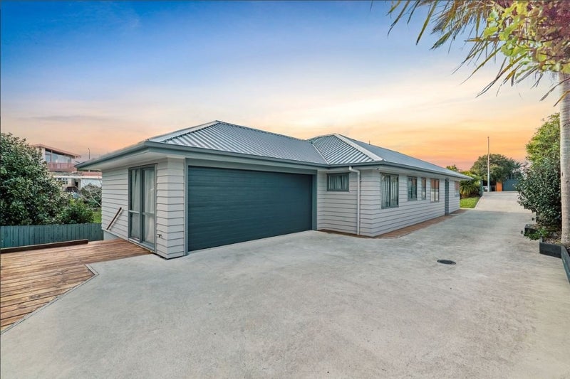 20 McLeod Road, Weymouth, Auckland - Carousel 1