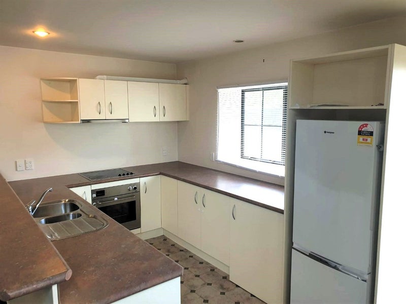 32 Firth Terrace, Karori, Wellington - Carousel 2