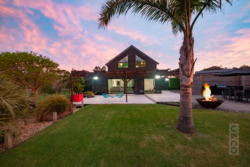 206 Waitakere Road, Waitākere, Auckland - Carousel 1