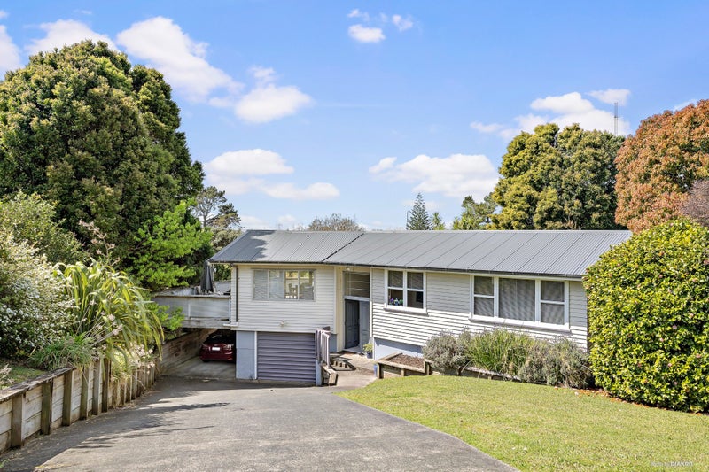 10 Hartley Terrace, Massey, Auckland - Carousel 1
