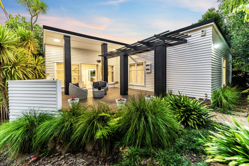 31 Harapaki Road, Meadowbank, Auckland - Carousel 1