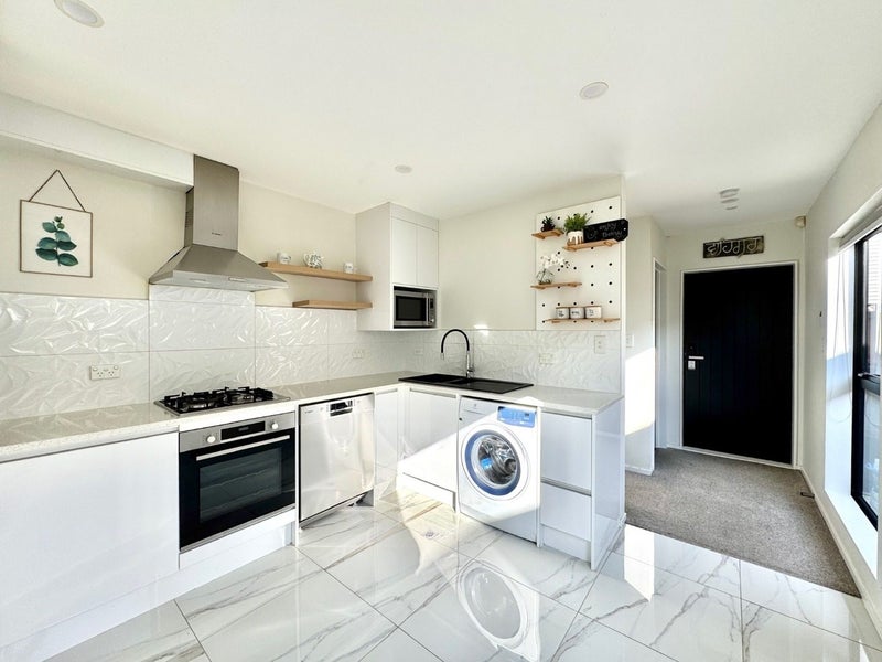 10 Bliss Court, Takanini, Auckland - Carousel 2