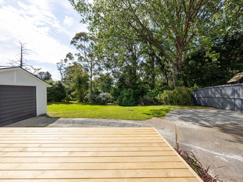 11 Keitha Place, Glenview, Hamilton - Carousel 3