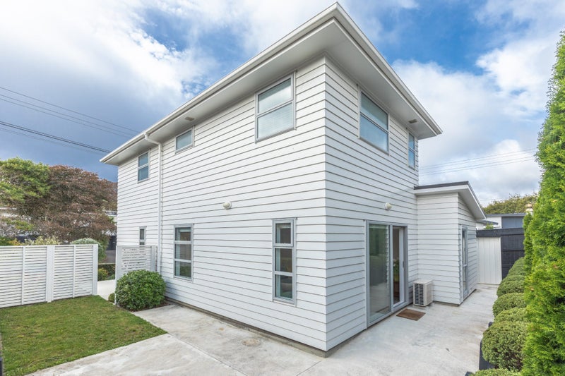 27A Ranui Terrace, Tawa, Wellington - Carousel 2