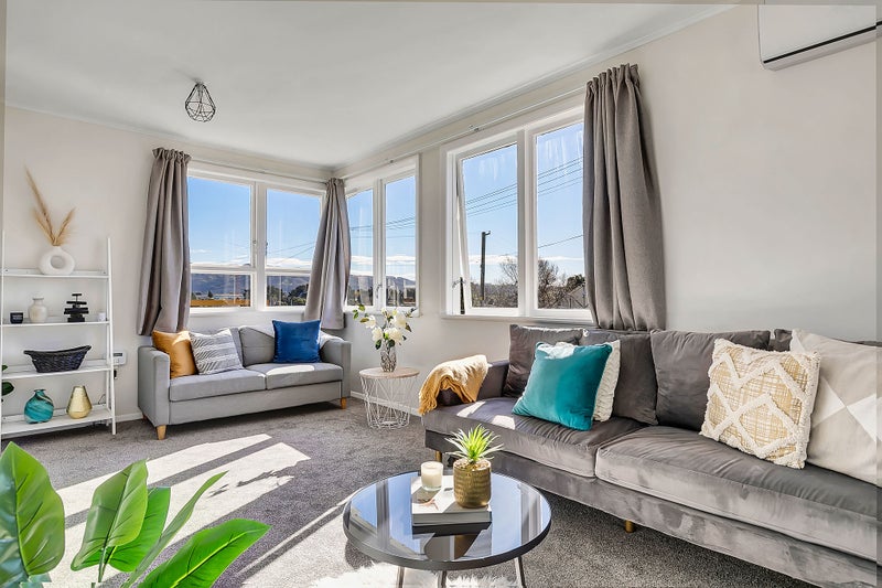 3A Dido Place, Cannons Creek, Porirua - Carousel 1