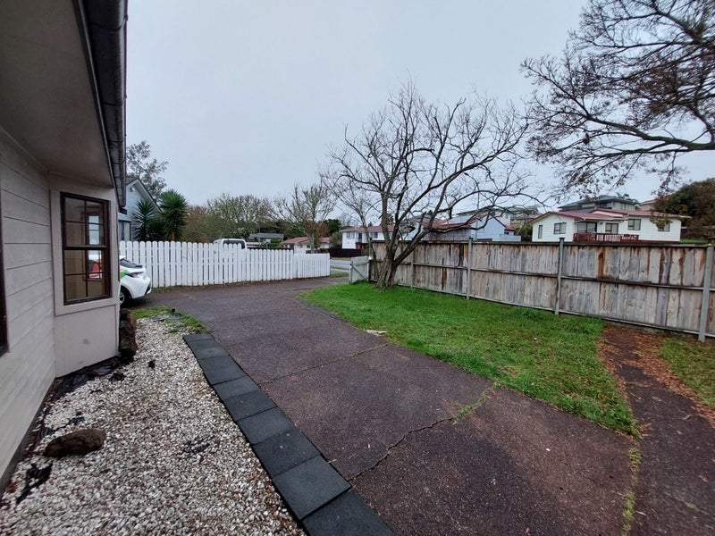 33 Everglade Drive, Goodwood Heights, Auckland - Carousel 10