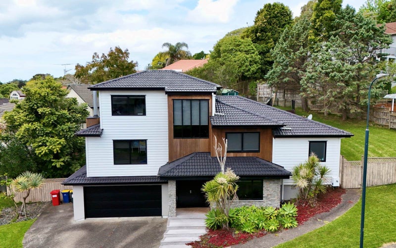 4 Ridge Valley Drive, Browns Bay, Auckland - Carousel 1