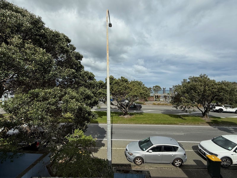 4/1 Waione Street, Petone, Lower Hutt - Carousel 2
