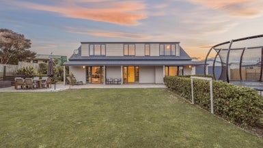 221A Pine Avenue, South New Brighton, Christchurch - Carousel 1