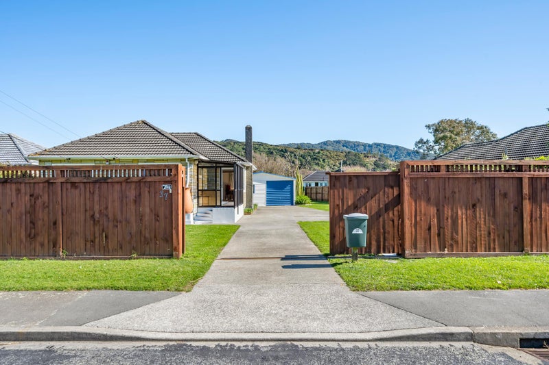 37 Bull Avenue, Wainuiomata, Lower Hutt - Carousel 2
