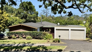 5 Holyoake Place, Chatswood, Auckland - Carousel 1