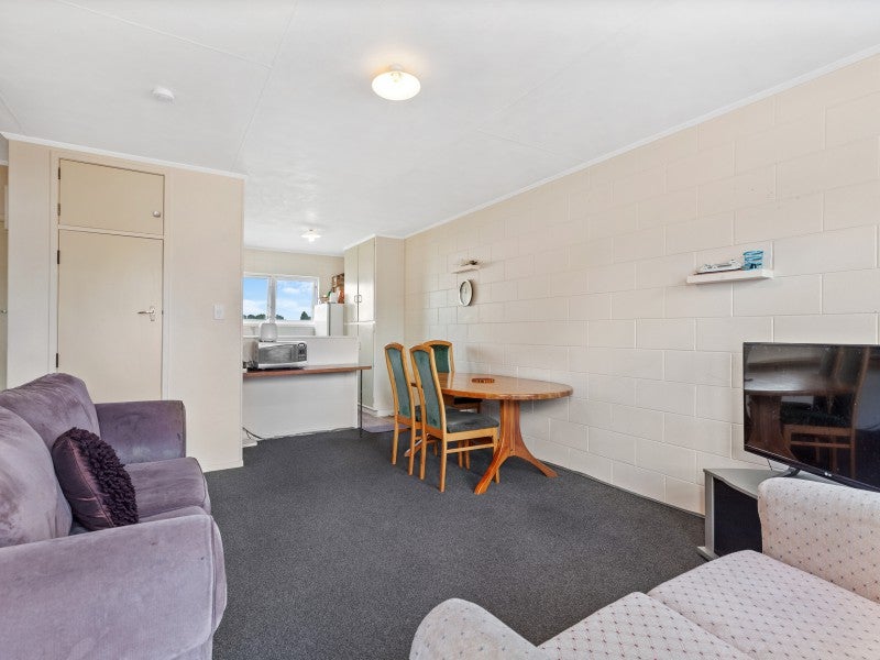 9/37 Selwyn Street, Tauranga - Carousel 2